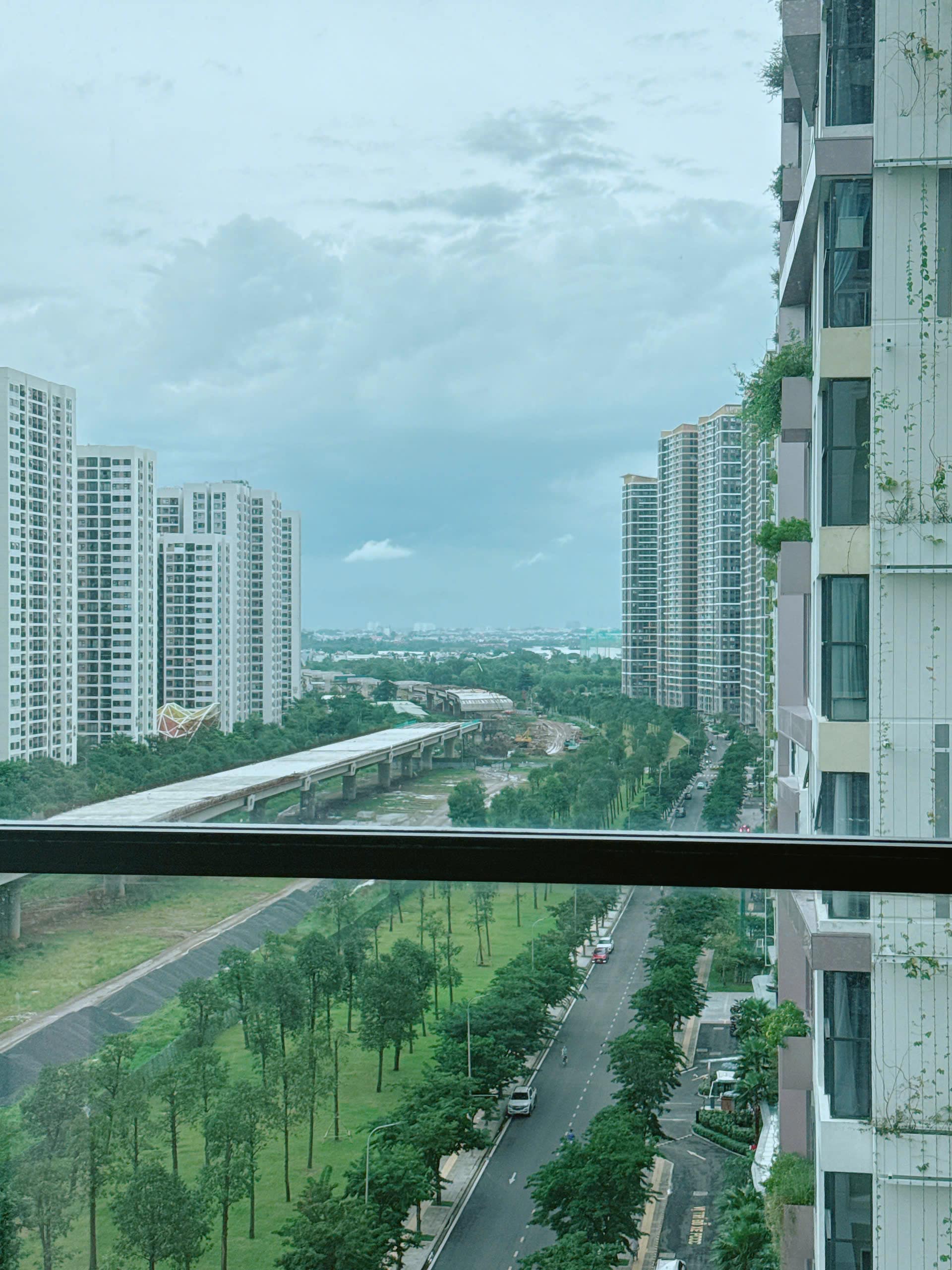 2PN Không Nội Thất Hướng Tây Nam Tầng 11 Lumiere Boulevard Vinhomes Grand Park