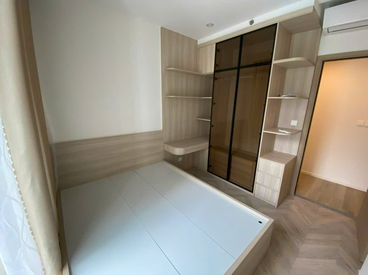 2PN full nội thất hướng Tây Nam tầng 5 phân khu Lumiere Boulevard Masterise Homes